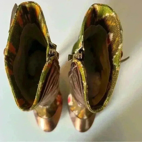 Max Martin Stiletto Boot Zipper Closure with Accent Straps Ikat Pattern Size 6.5 - Picture 4 of 9